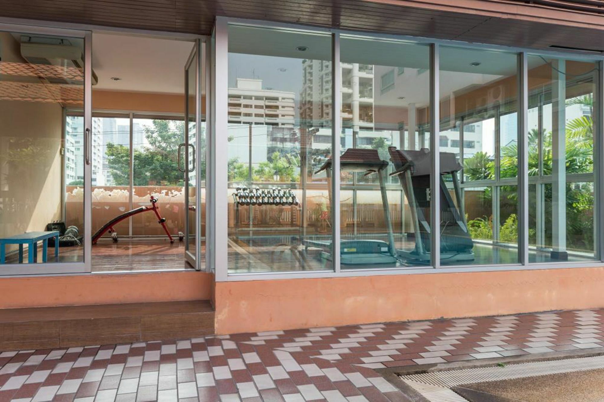 Teja Hotel Bangkok Buitenkant foto